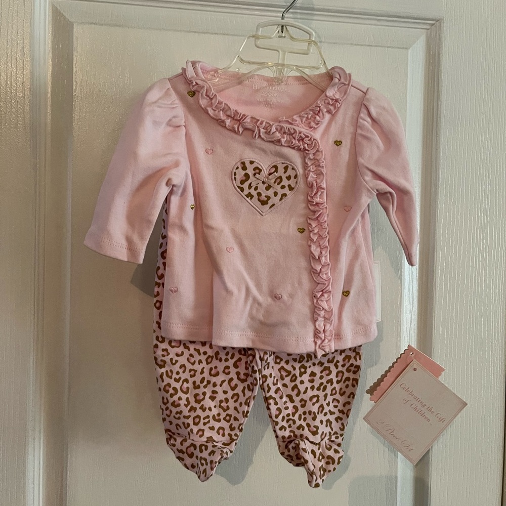 NWT Hartstrings “Layette” Newborn Outfit